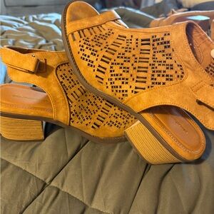 Harper Tan Block Heel Sandals